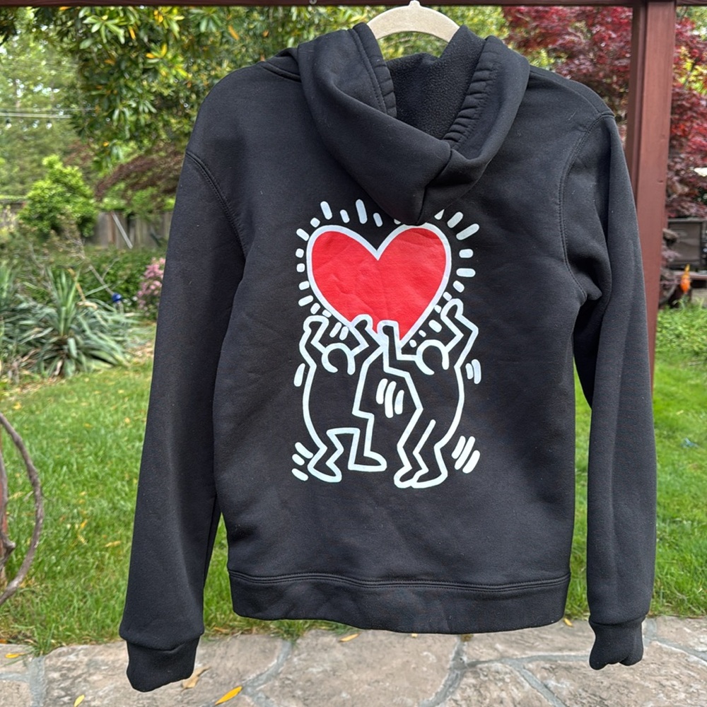 ❤️ KEITH HARING; Popular Uni-Sex Black Graphic Hoody Fits Men’s S & Misses M! - Picture 2 of 8